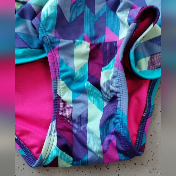 LL Bean Size 8 Swimsuit Racerback Women Fully Lined Bright Color Geometric - Picture 5 of 10